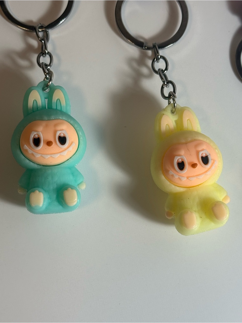 Set Of 4 Labubu Silicone Keychains - Picture 2 of 6